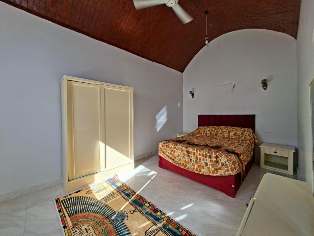 room-thumbnail